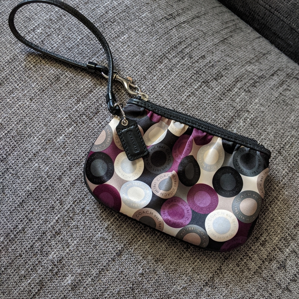 EUC Coach Wristlet